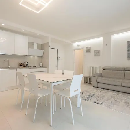 Luxury Elisabeth Con Garage Appartement *