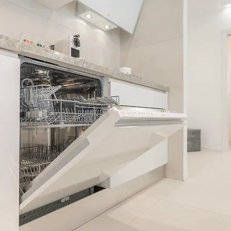 Apartament Luxury Elisabeth Con Posto Incluso